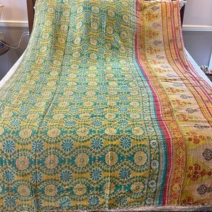 Beautiful hand quilted Kantha throws. Everyone unique, recycled, perfect gift!